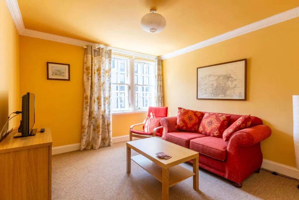 2961L Potterrow, Edinburgh, EH8 9BT