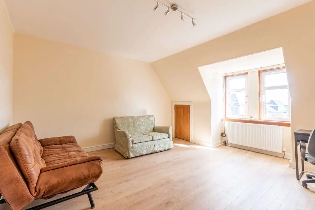 3015L – Craigmillar Park, Edinburgh, EH16 5PS