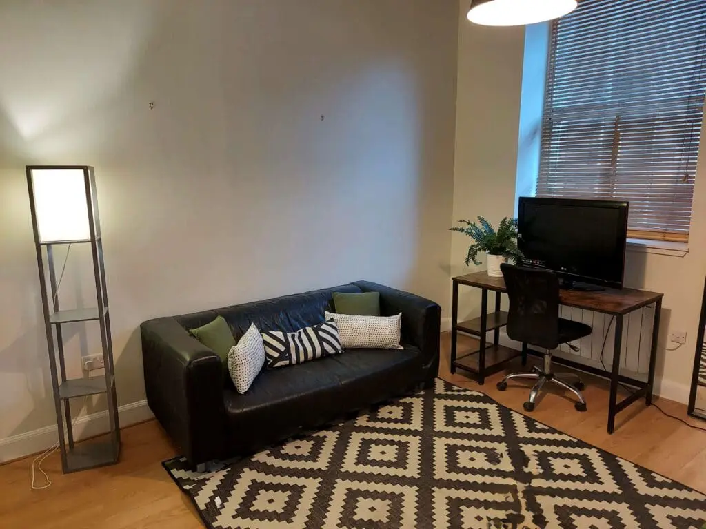 176T Boyds Entry, Edinburgh, EH1 1SY