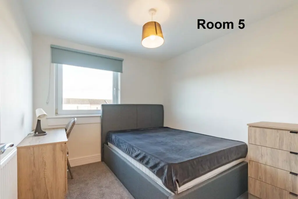 0208L Cleekim Drive, Edinburgh, EH15 3HT