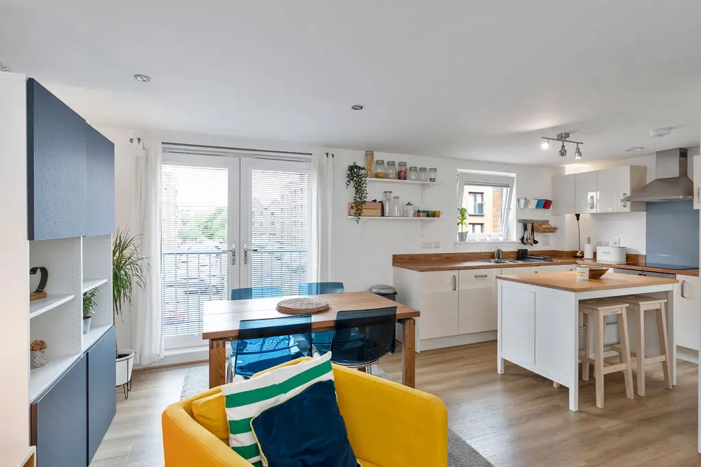 1498L Ashley Place, Edinburgh, EH6 5GB