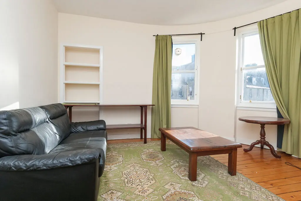 1887L St Patrick Street, Edinburgh, EH8 9ES